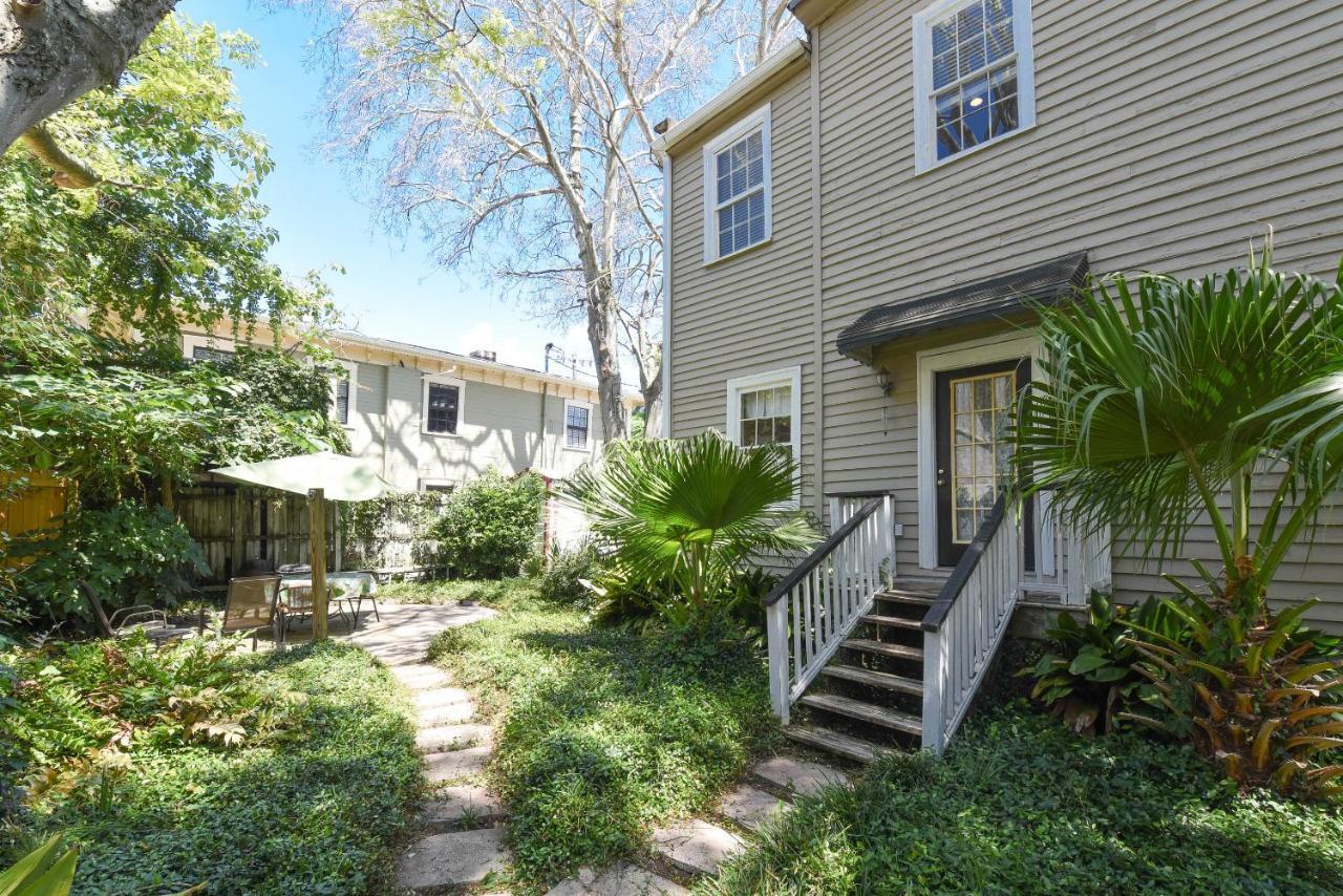 Gallery Artoff St Parking, Near Forsyth Park * Savannah