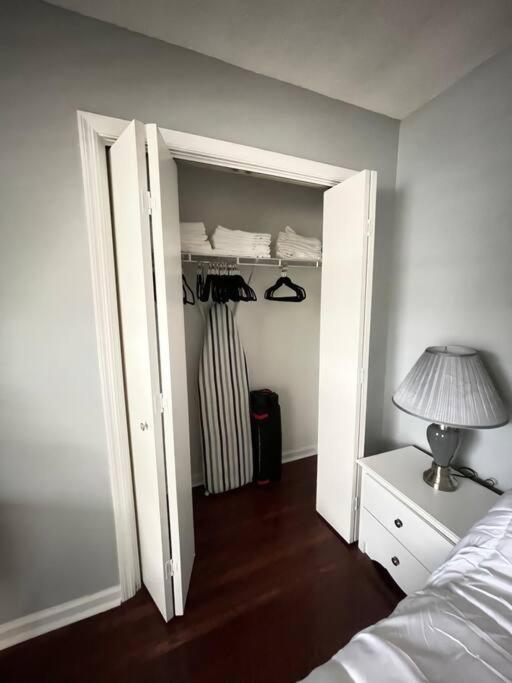 Holiday home Pet-friendly, Minutes To Tybee+downtown *