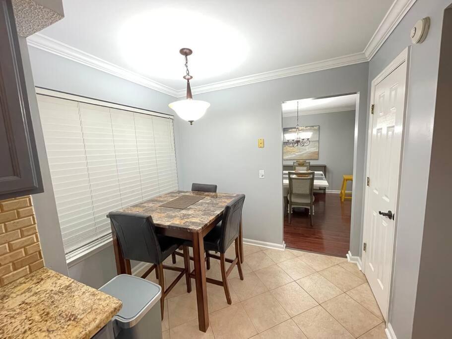 Holiday home Pet-friendly, Minutes To Tybee+downtown Savannah