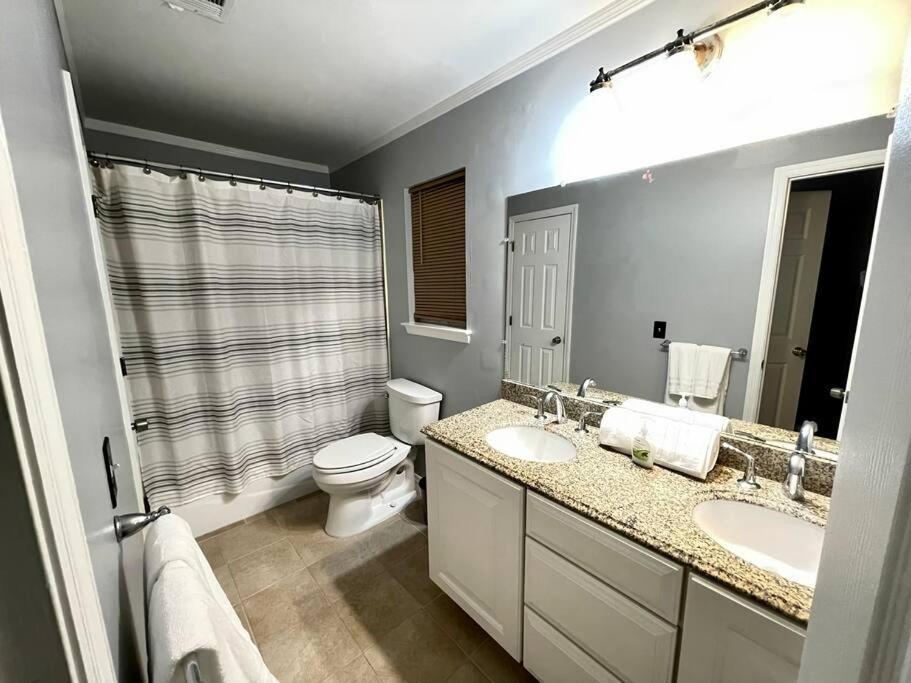 Holiday home Pet-friendly, Minutes To Tybee+downtown Savannah