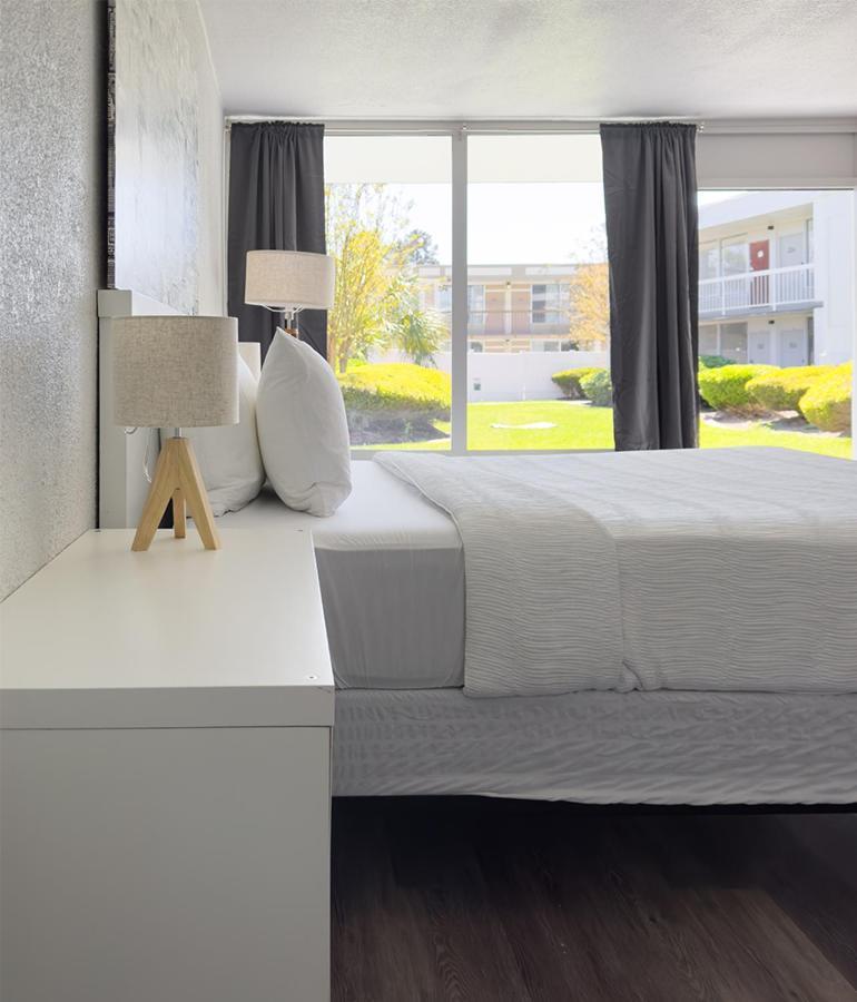 Hotel Oneway
