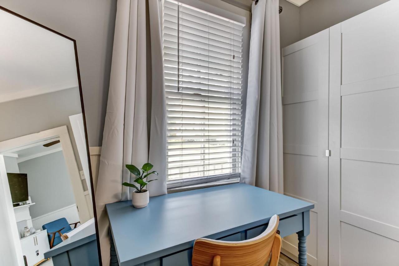 130 Y O Historic Off Forsyth Park *