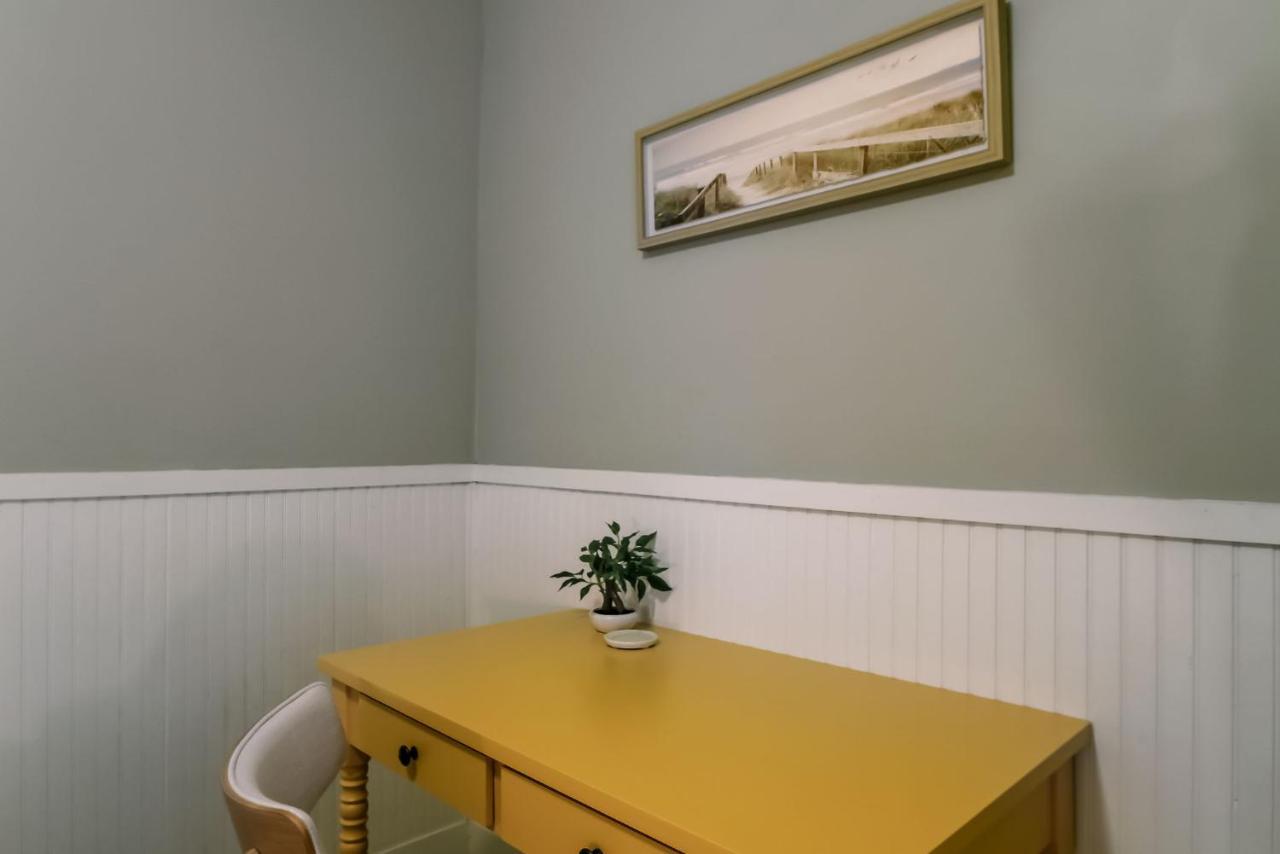 Historic 1892 Duplex Off Forsyth Park *