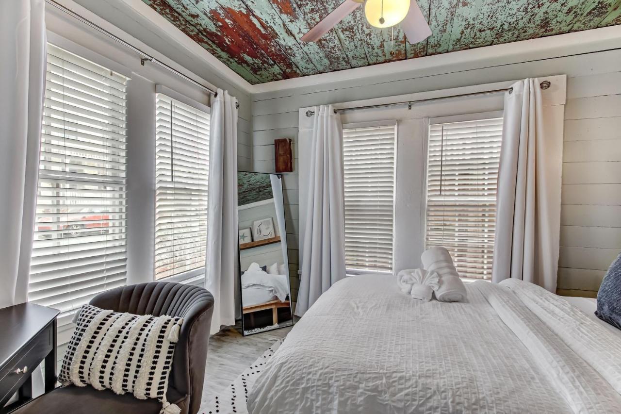 Holiday home Historic 1892 Duplex Off Forsyth Park *