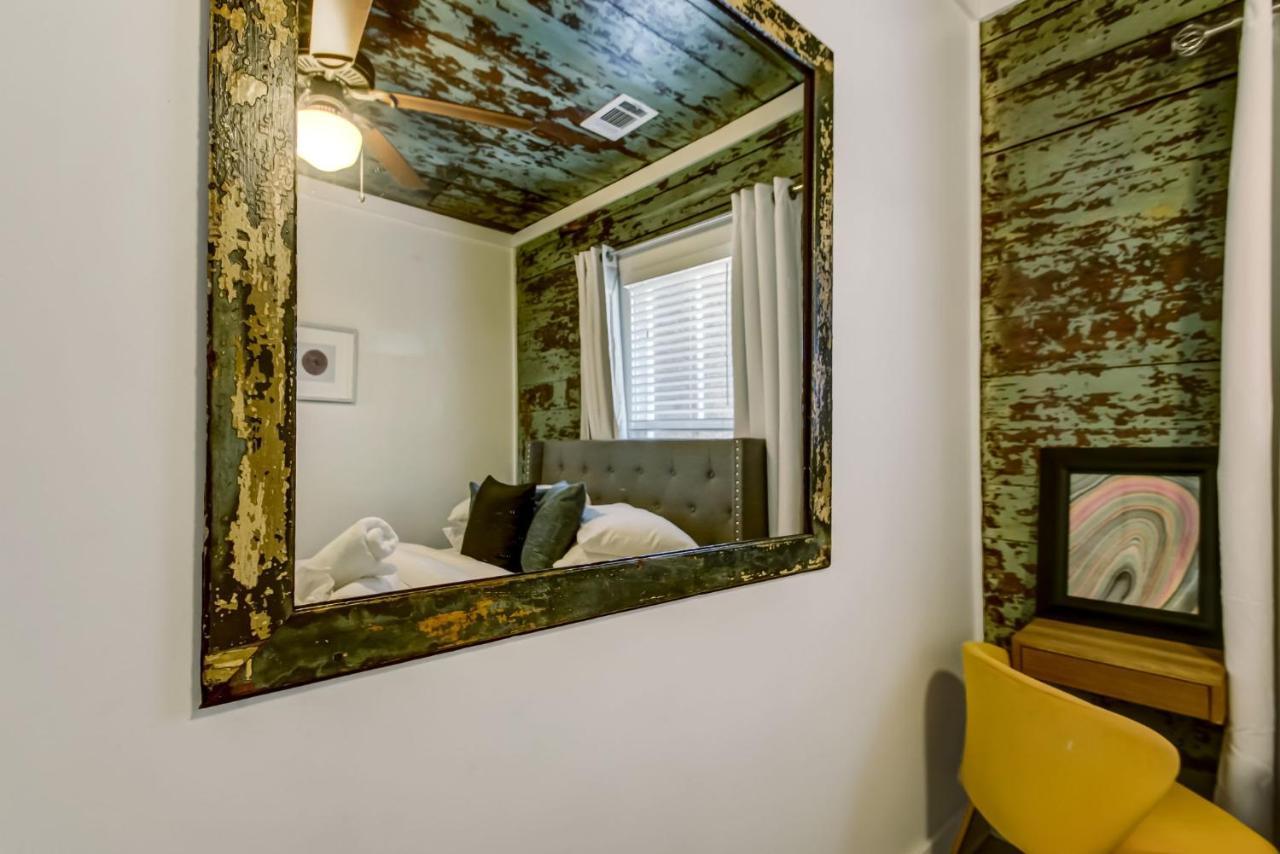 Historic 1892 Duplex Off Forsyth Park Holiday home Savannah