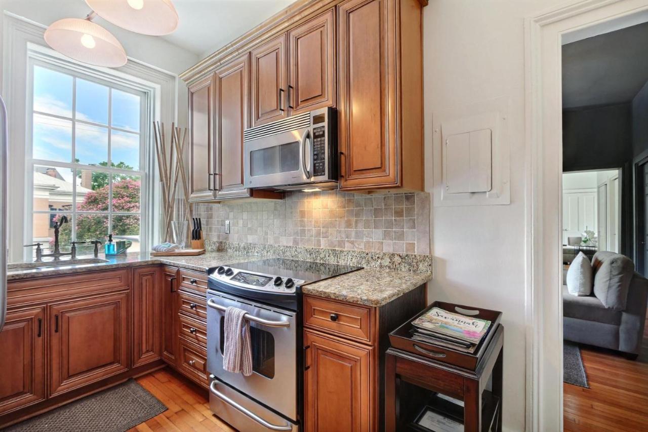 Apartment Romancing The Jones