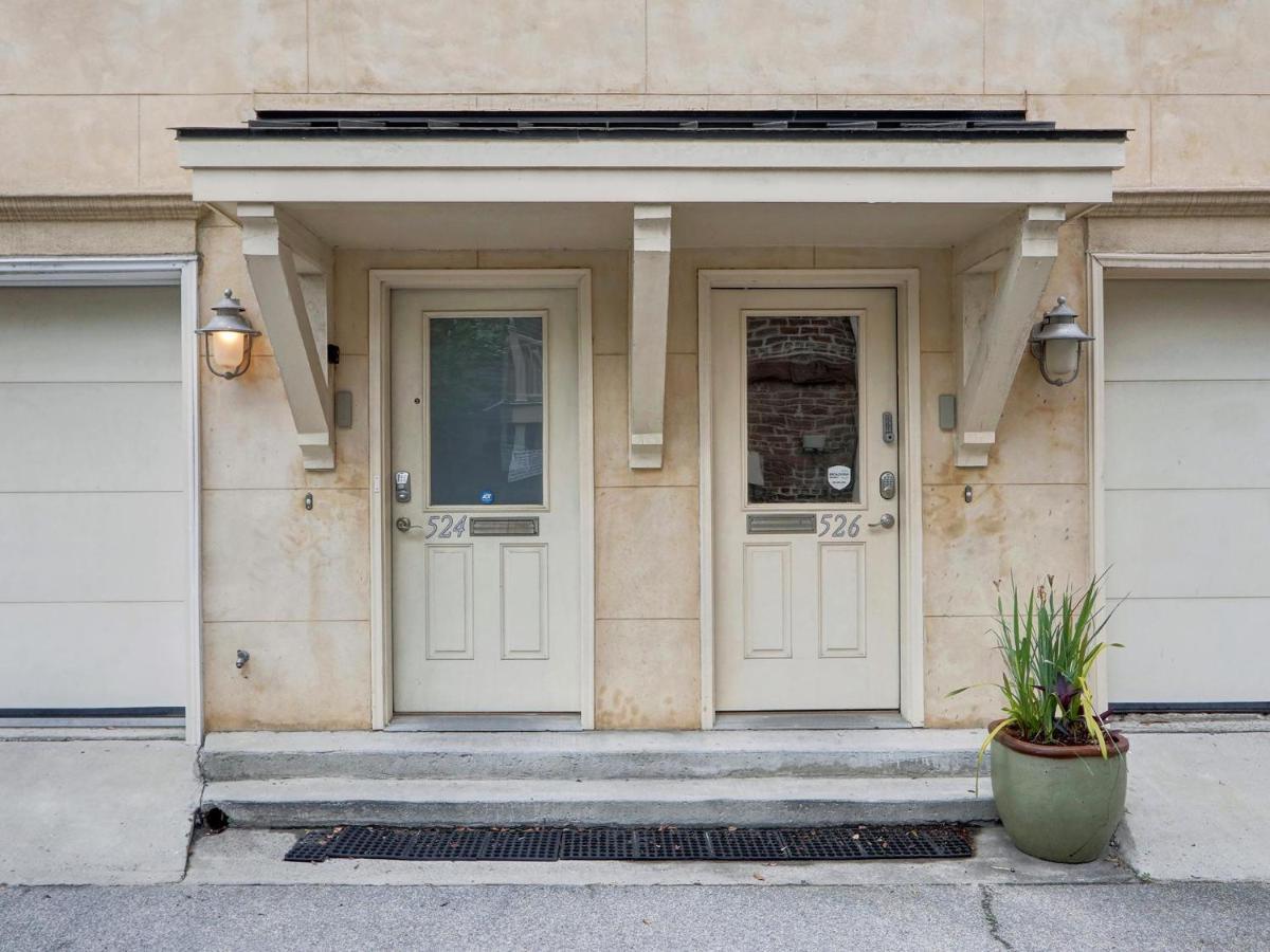 Broughton Deco Carriage Apartment *