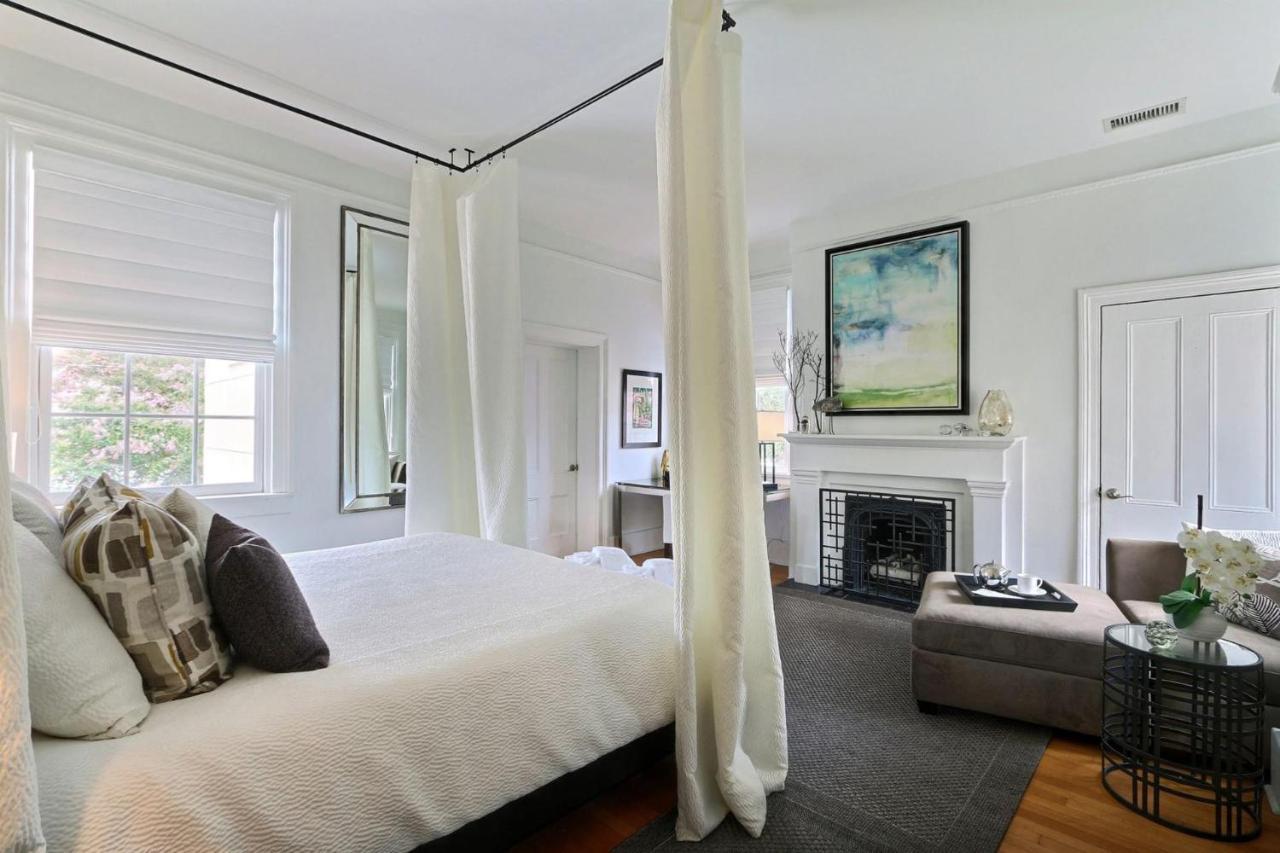 Apartment Romancing The Jones