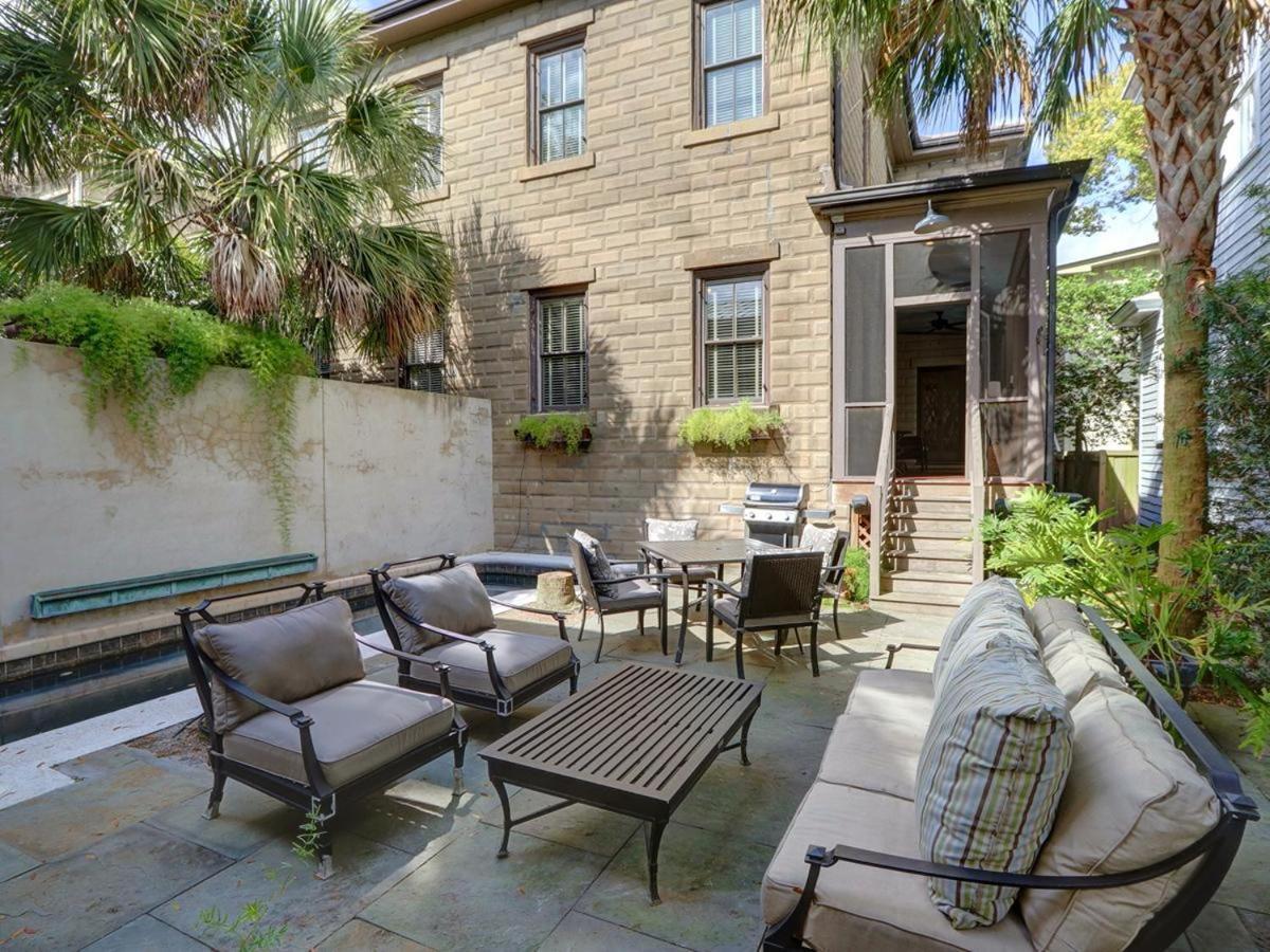 Southern Elegance Carriage House Apartment