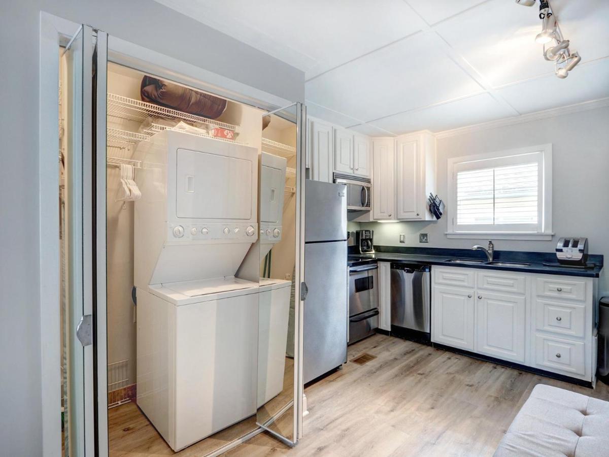 Broughton Deco Carriage Apartment *