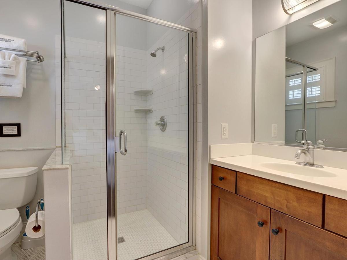 Southern Elegance Carriage House *