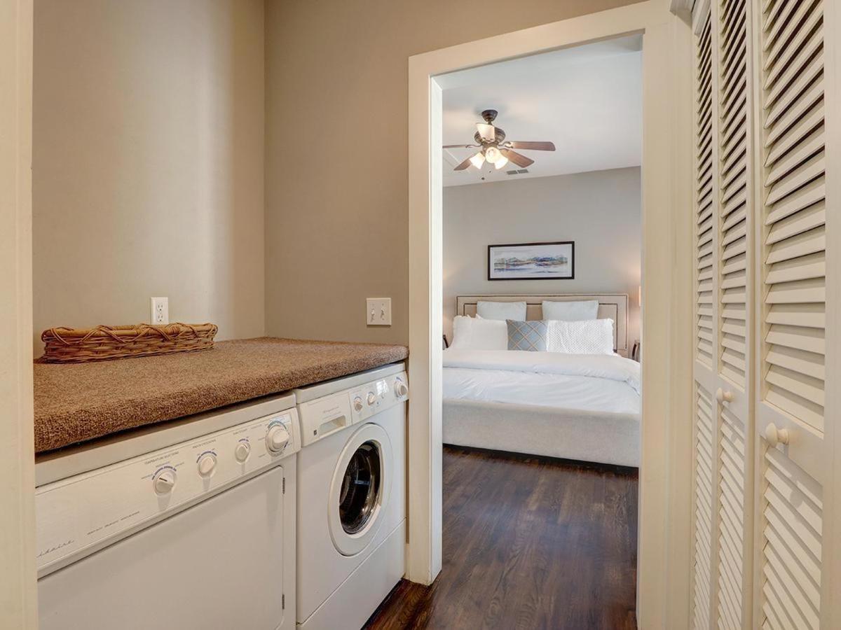 Southern Elegance Carriage House Apartment *
