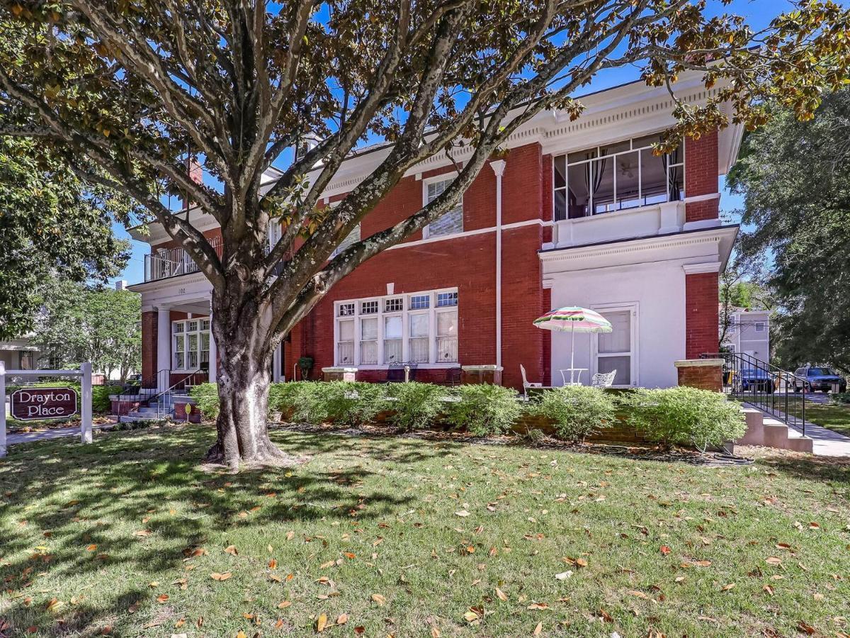 Drayton Place 4 Apartment