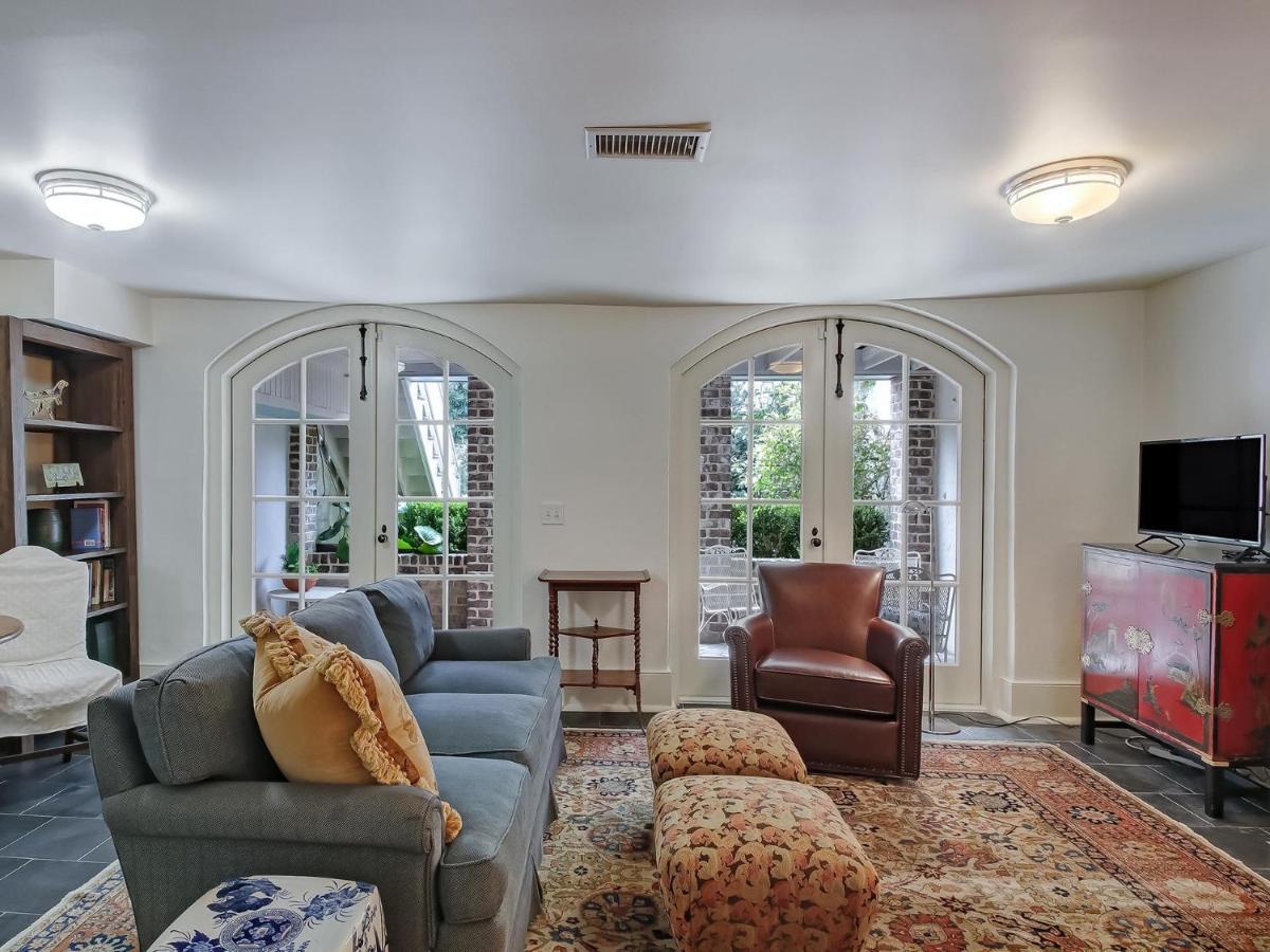 1852 Garden Apartment Savannah