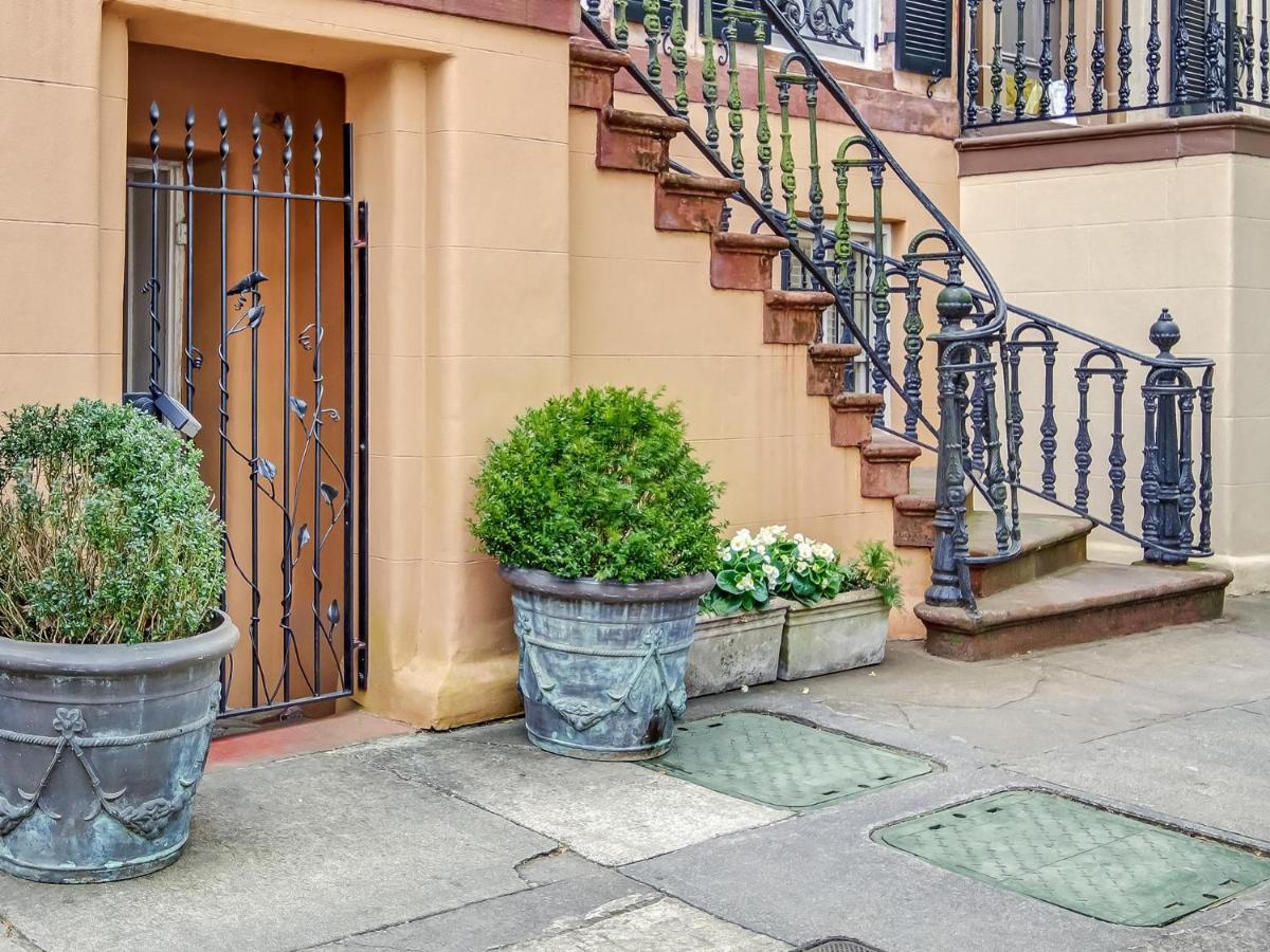 Apartment 1852 Garden