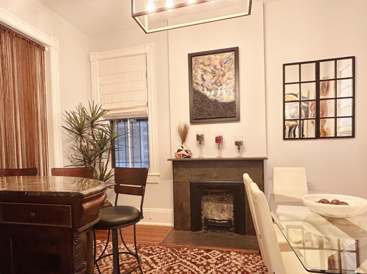 Holiday home The Lyons House - Luxe Historical - Parking Included Savannah
