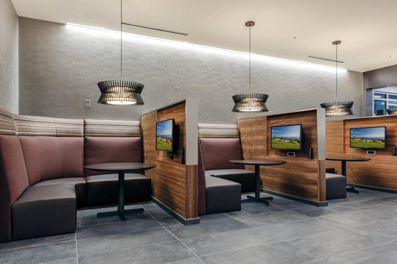 Courtyard By Marriott Airport 3*
