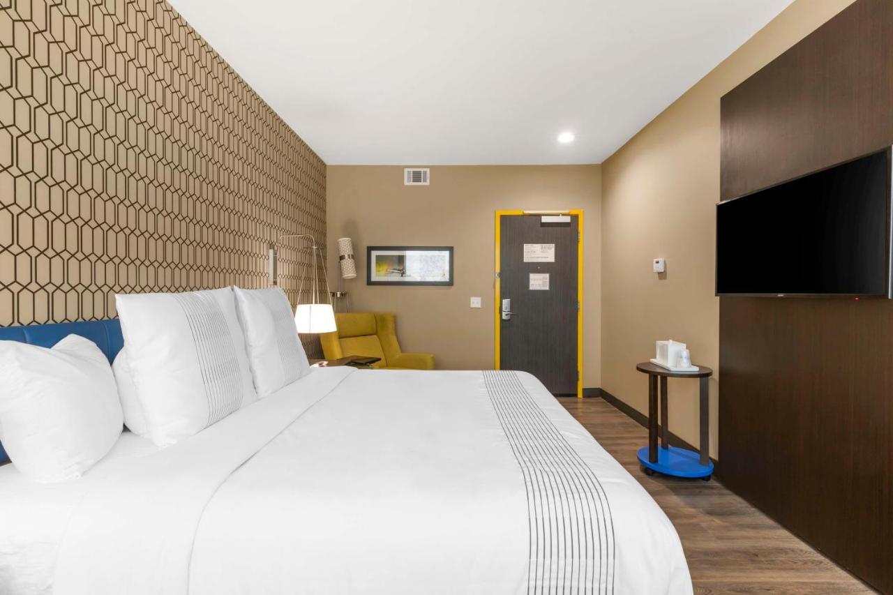 Hotel Glo Western Pooler - Airport