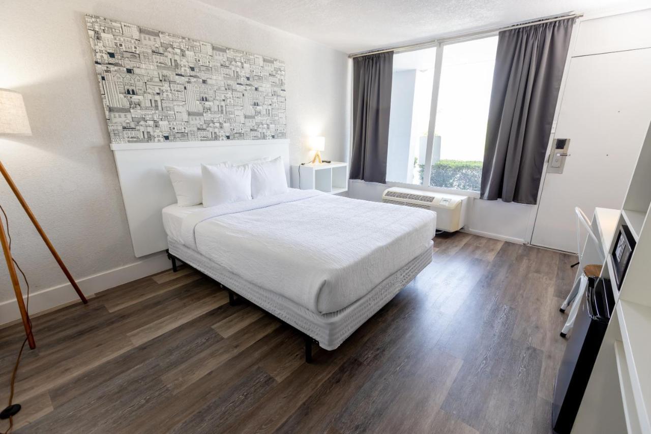 Hotel Oneway Savannah