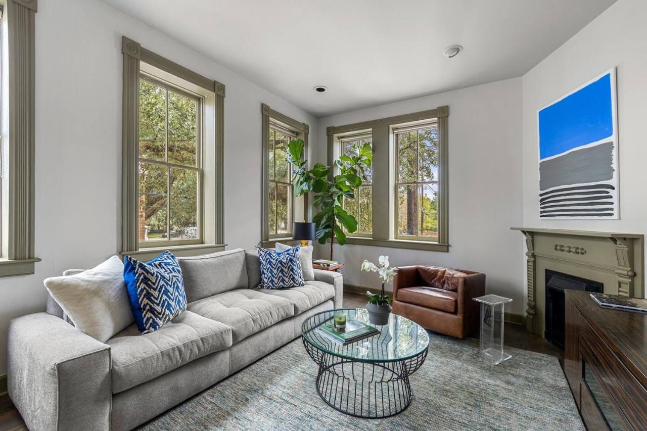 Apartment Carriage House - House On Taylor Square *