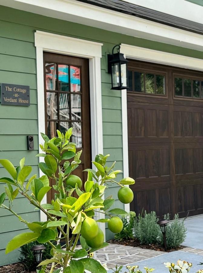 New Construction In Downtown Arts District Holiday home Savannah