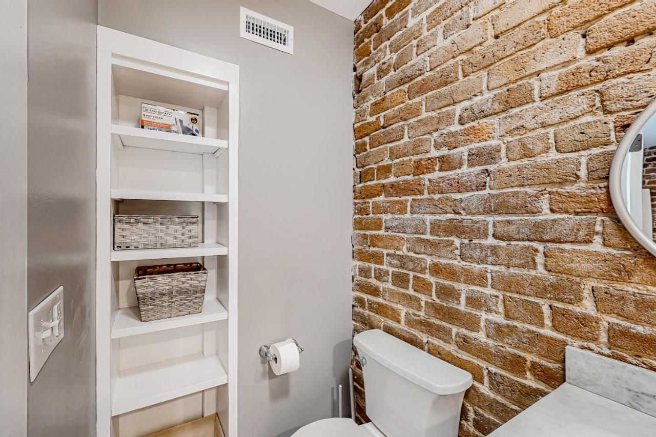 The Carriage House * Savannah
