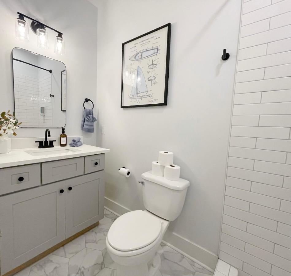 New! Stylish 1900s Renovated Duplex Building Near Forsyth & River St Apartment Savannah
