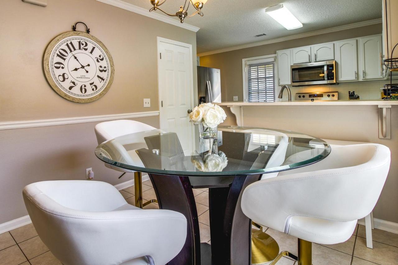 Soothing Townhome With Patio! *