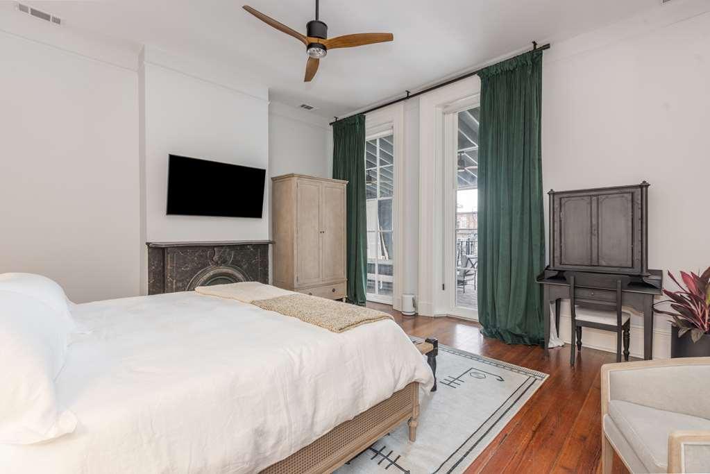 Bed & Breakfast Bellwether House