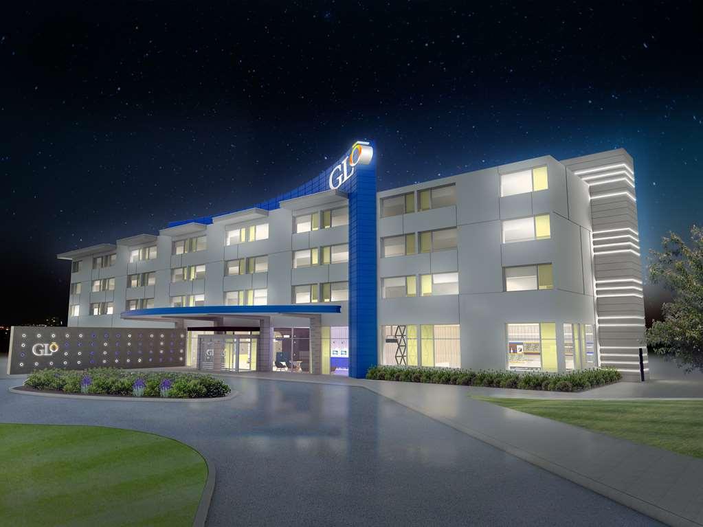 Glo Western Pooler - Airport Hotel Savannah