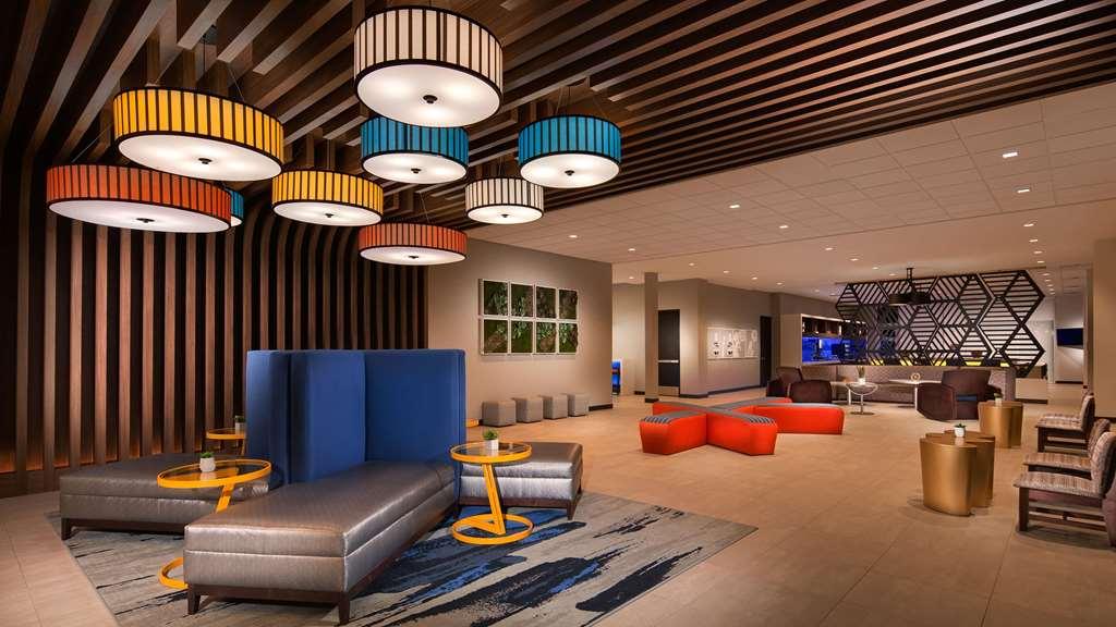 Glo Western Pooler - Airport Hotel 3*
