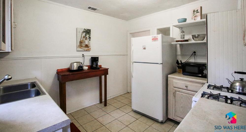 2Br Affordable Walkable Duplex Near Forsyth Park Free Parking Apartment *