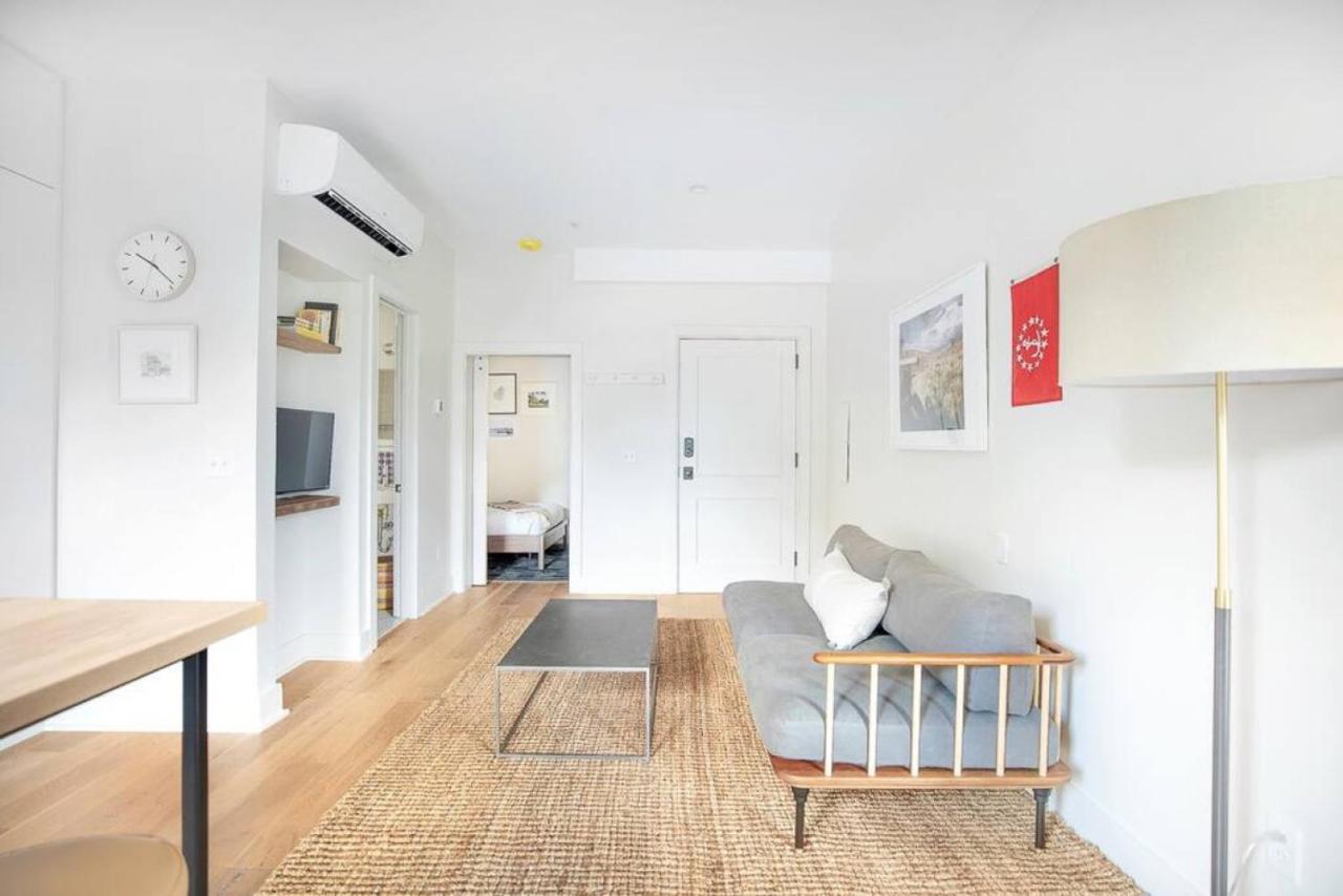 Bright In The Heart Of Historic Holiday home *