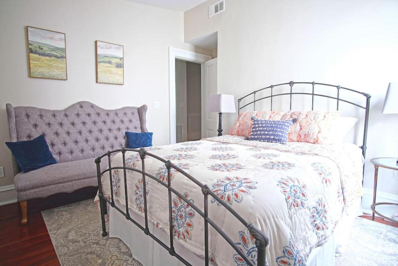 Holiday home Historic 3 Bedroom On Chatham Square *