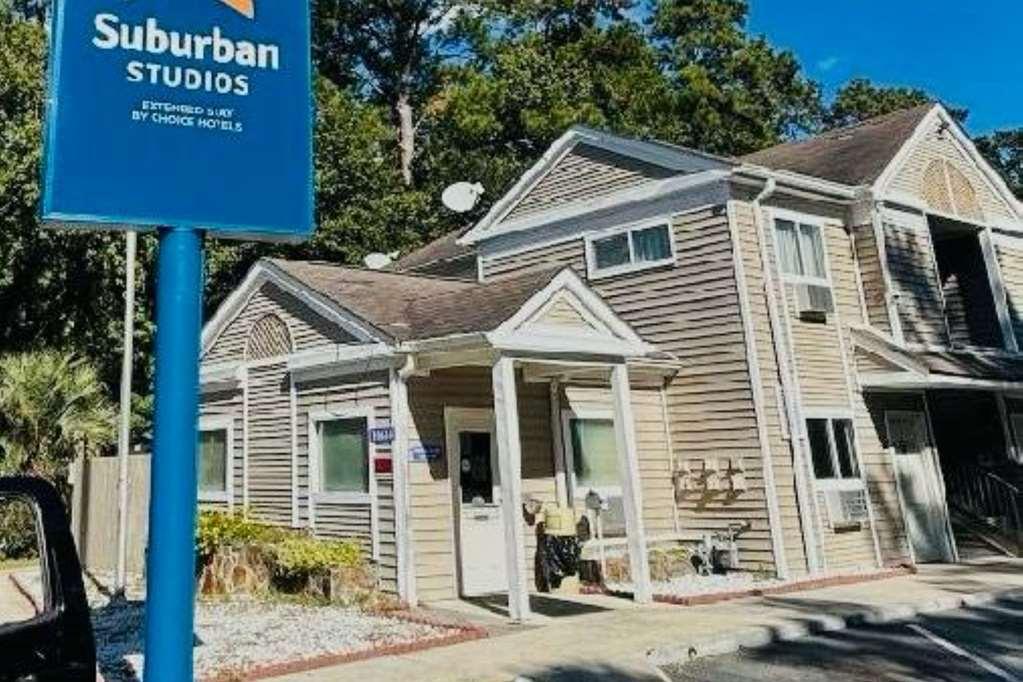 Suburban Abercorn Motel 2*