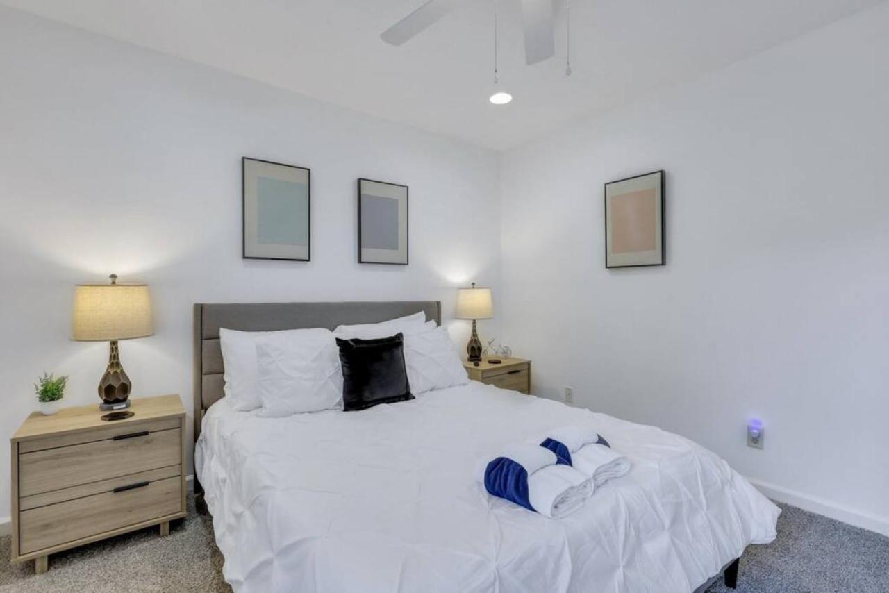 5br Pool, Jacuzzi, Firepit, Sports, Games * Savannah