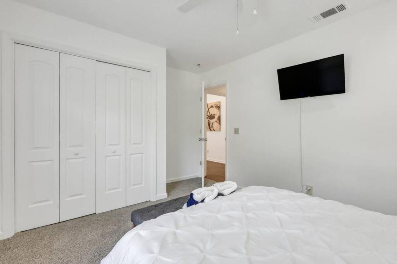 5br Pool, Jacuzzi, Firepit, Sports, Games Savannah