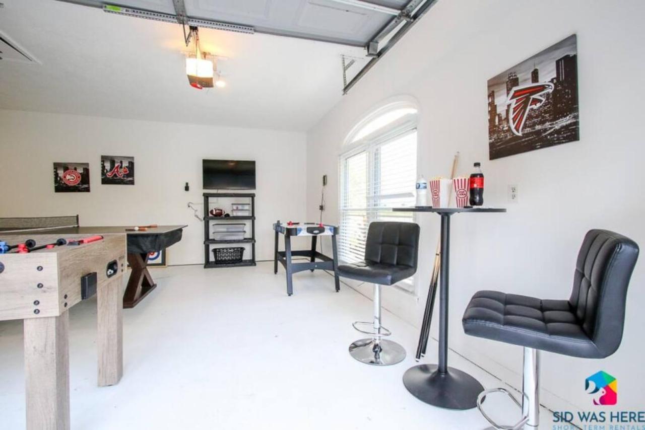 5br Pool, Jacuzzi, Firepit, Sports, Games Holiday home
