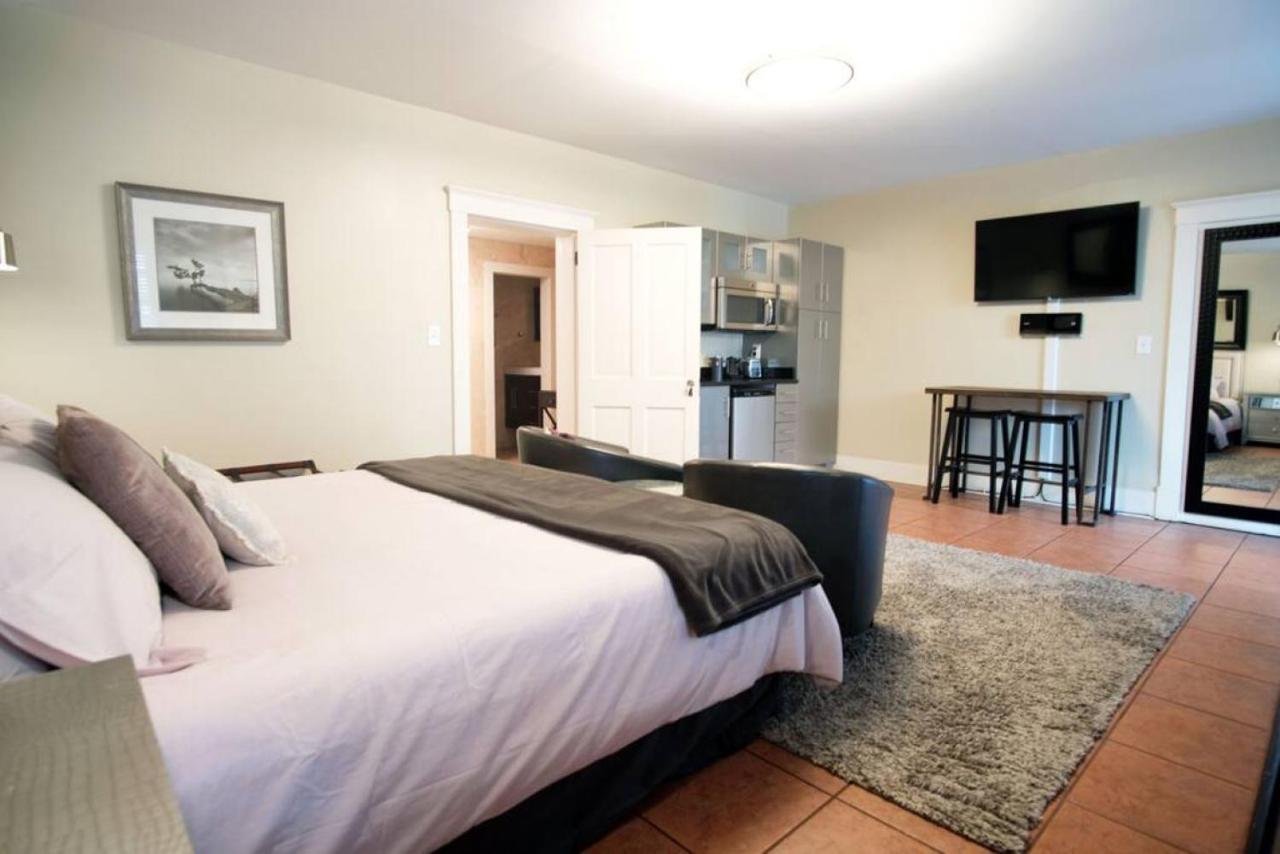 8br Historic Hamilton House