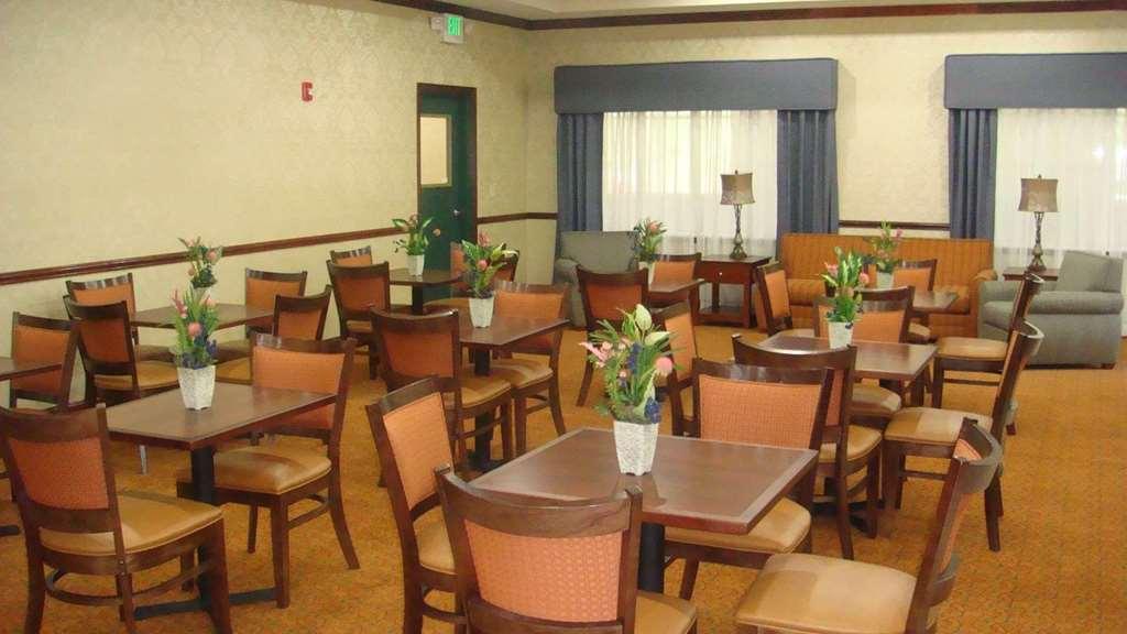 Country & By Radisson, Airport, Ga Savannah