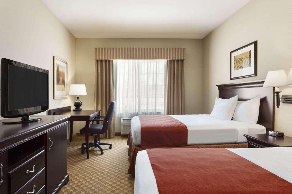 Hotel Country & By Radisson, Airport, Ga 3*