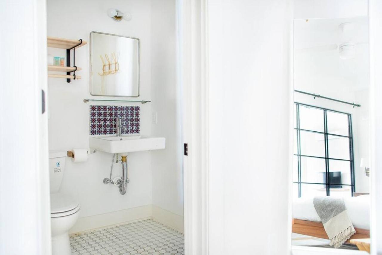 Roomy Hip 2br In *