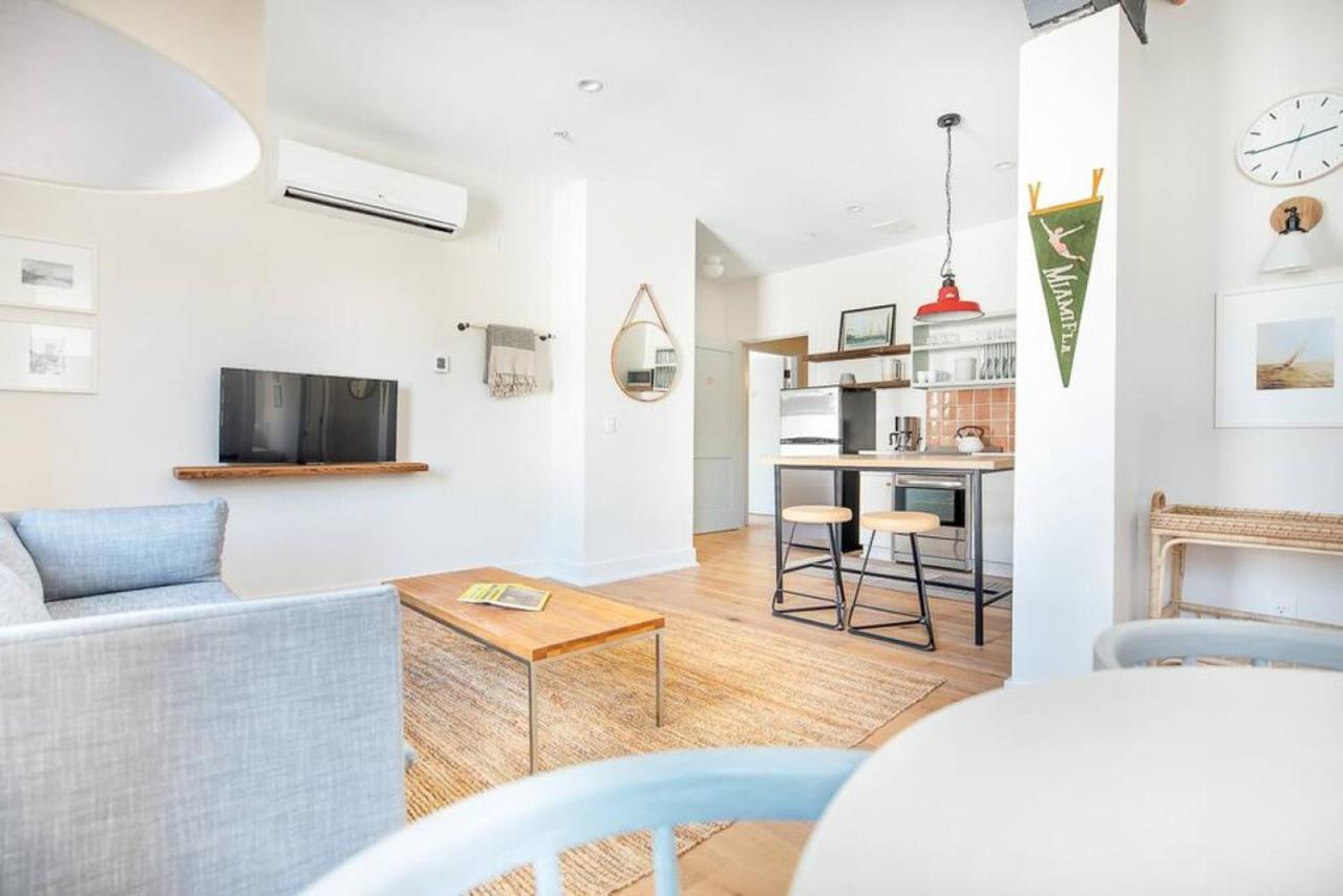 Spacious 2 Bedroom In Downtown