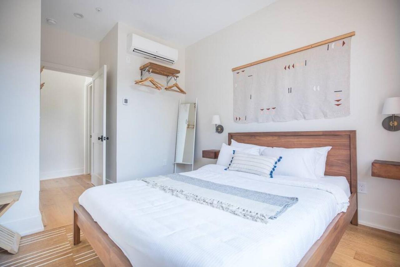 Spacious 2 Bedroom In Downtown Holiday home Savannah