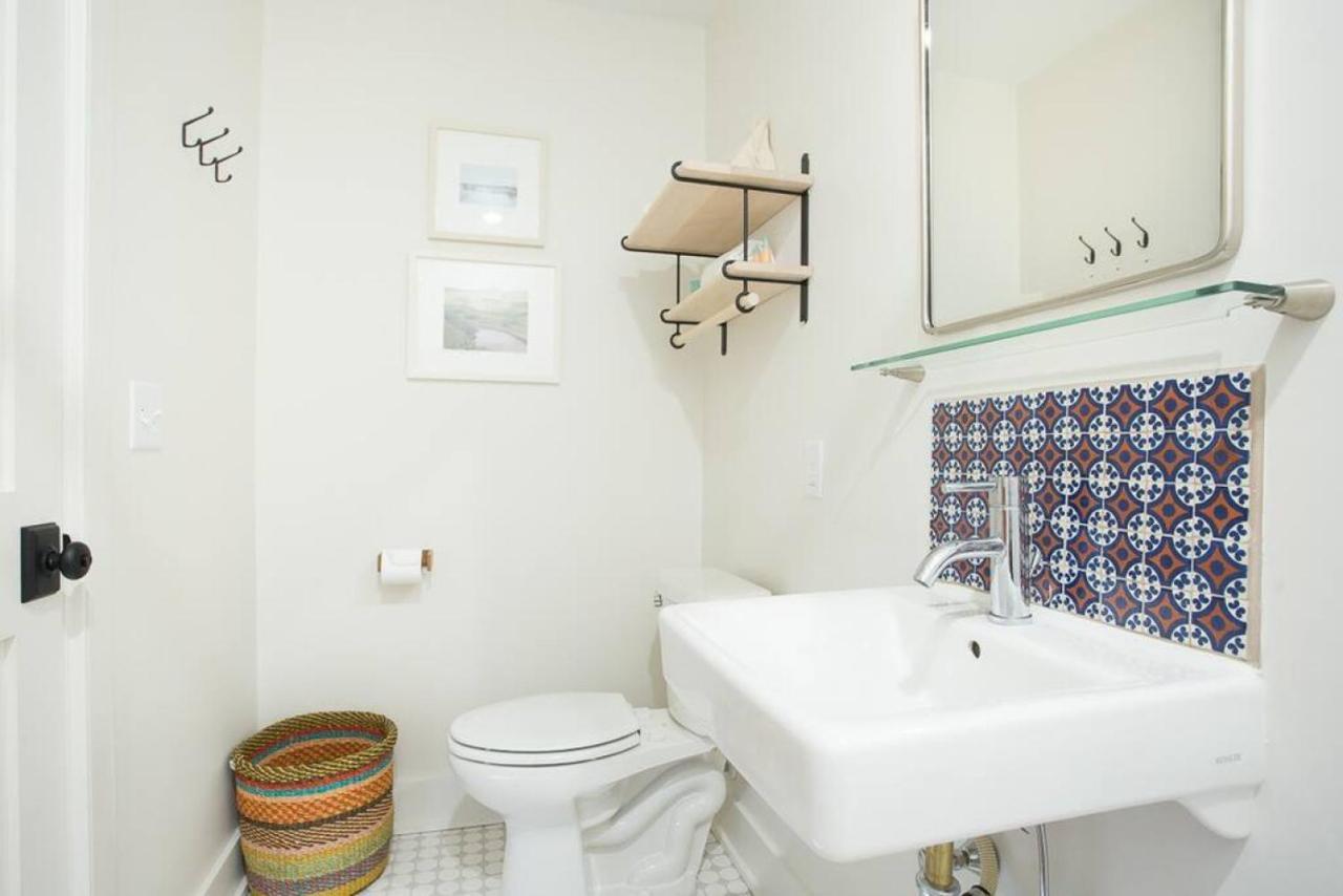 Downtown Loft Near Everything Apartment