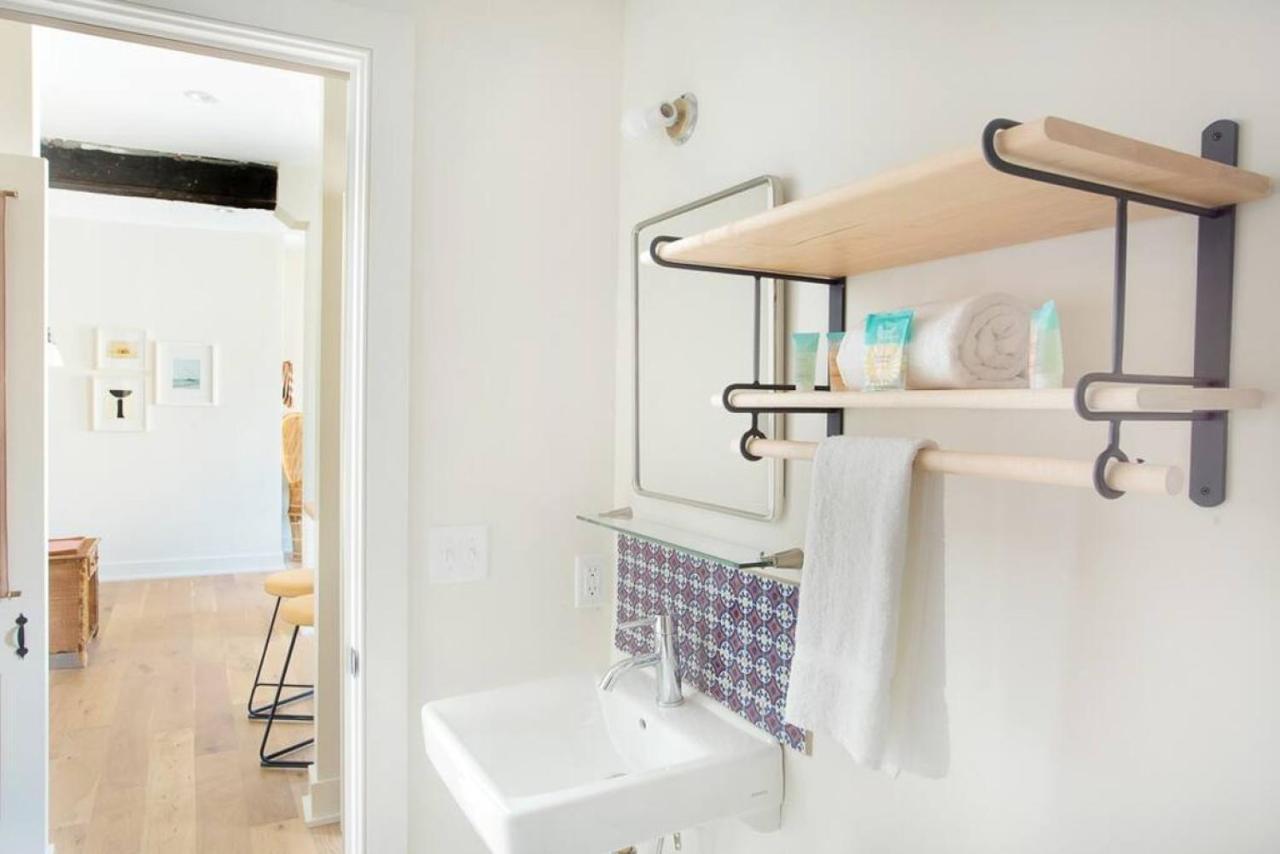 Roomy Hip 2br In Holiday home