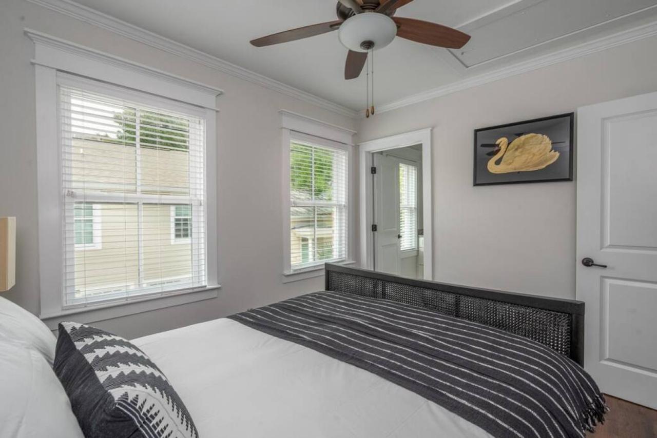 5 Bed Rose Estate With Parking