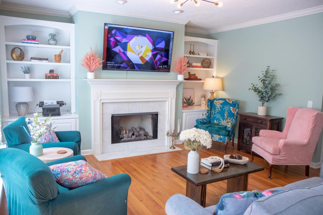 Nature House - Large, Stylish In * Savannah