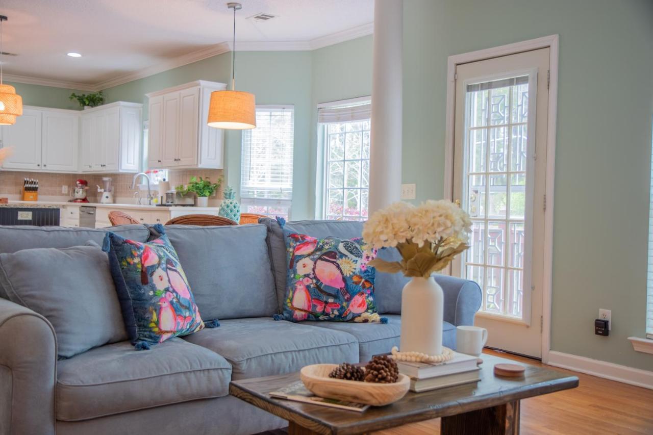 Nature House - Large, Stylish In * Savannah