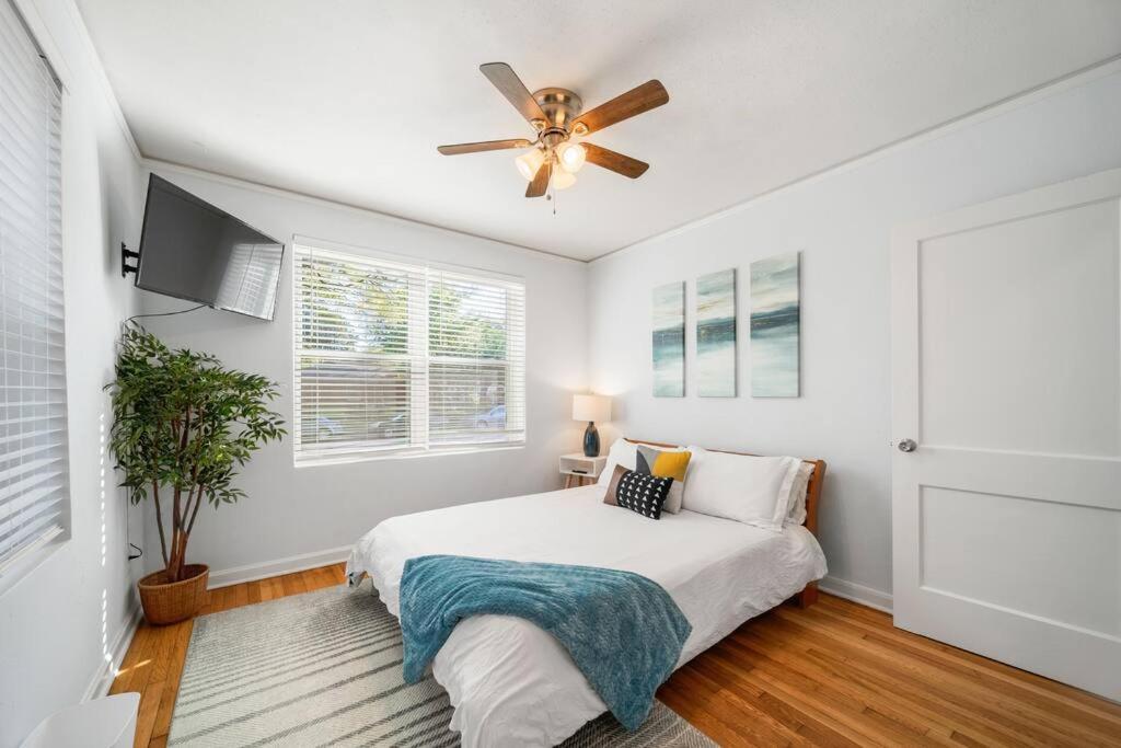 Holiday home Rare Hidden Gem - Minutes From Downtown & Forsyth! Savannah